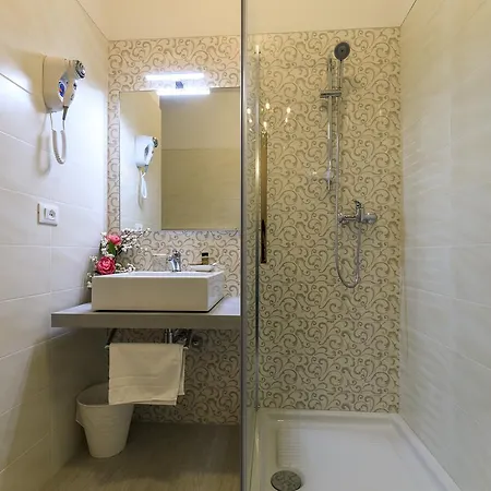 Maison Degli Artisti לינה וארוחת בוקר