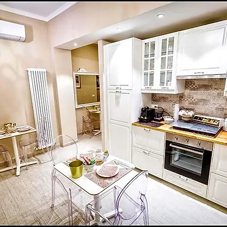Maison Degli Artisti Bed & Breakfast 4*