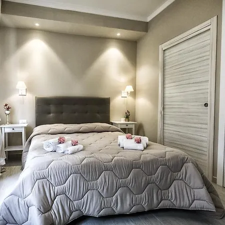 Maison Degli Artisti ראבנה