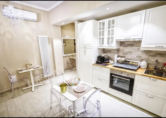 فندق مبيت وإفطار Maison Degli Artisti 4*